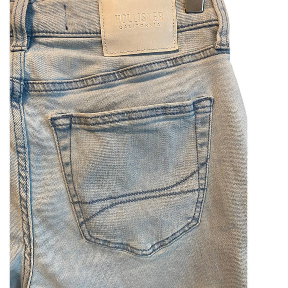 EUC Hollister Light Blue Denim Slim Taper Jeans - Picture 6 of 8
